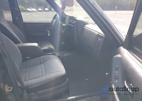 2001 Jeep Cherokee Sport z USA, uszkodzony, nr VIN 1J4FF48S01L623618